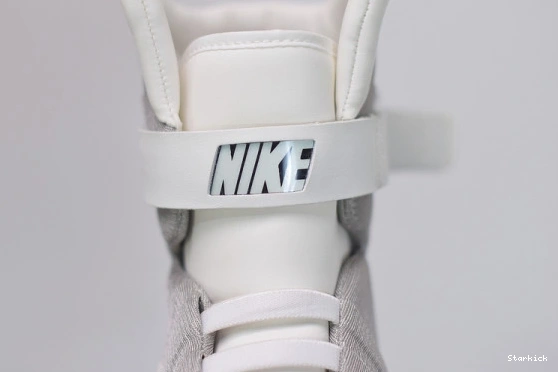 NIKE MAG 0816